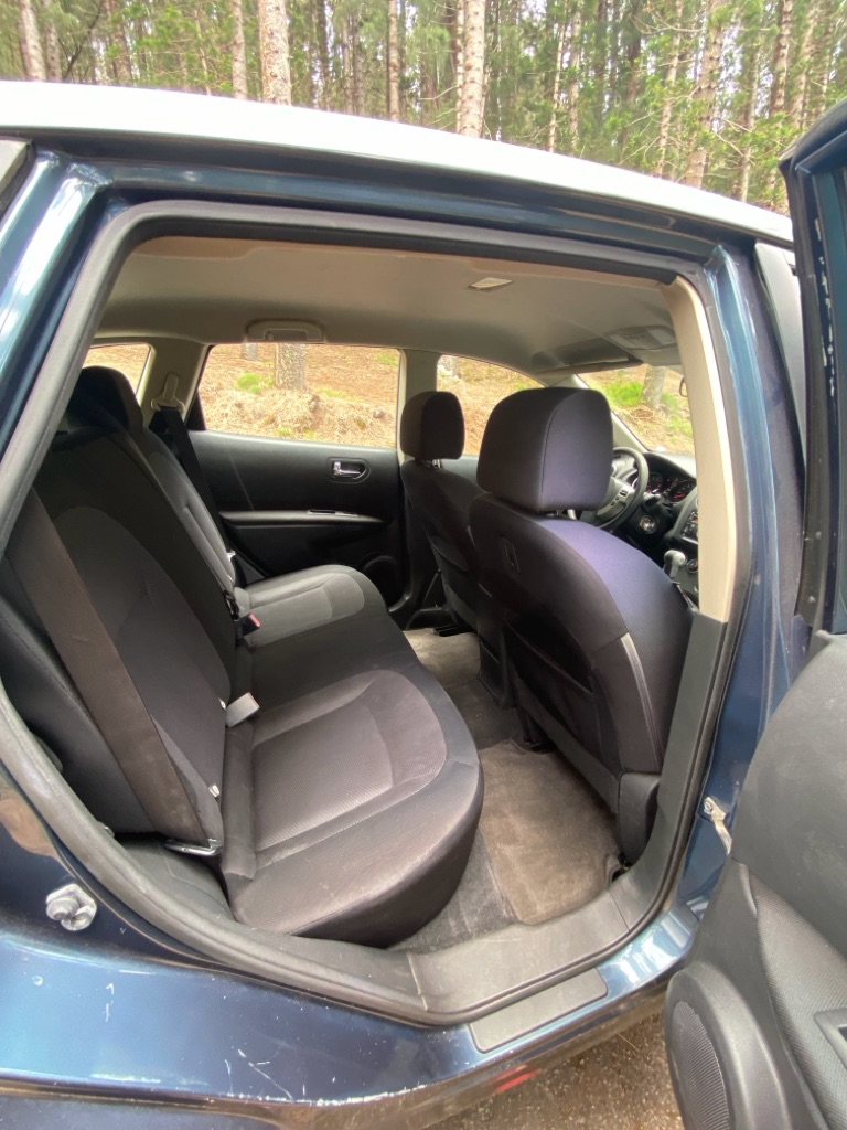 Photo 25 of this NISSAN ROGUE