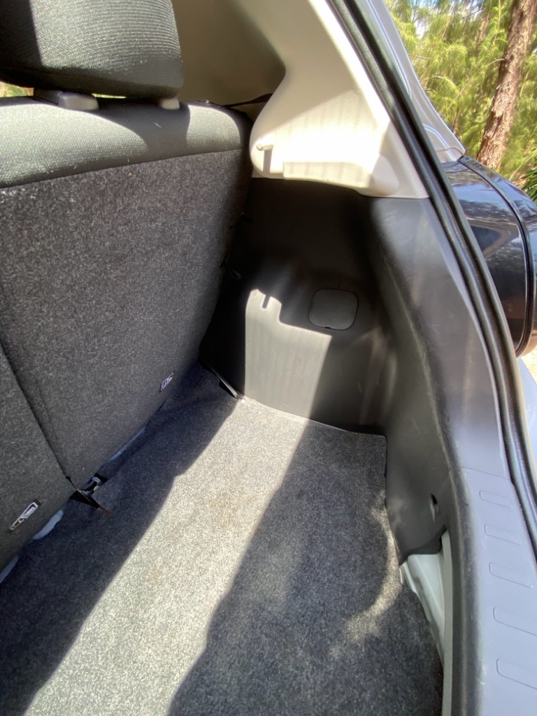 Photo 39 of this MITSUBISHI MIRAGE