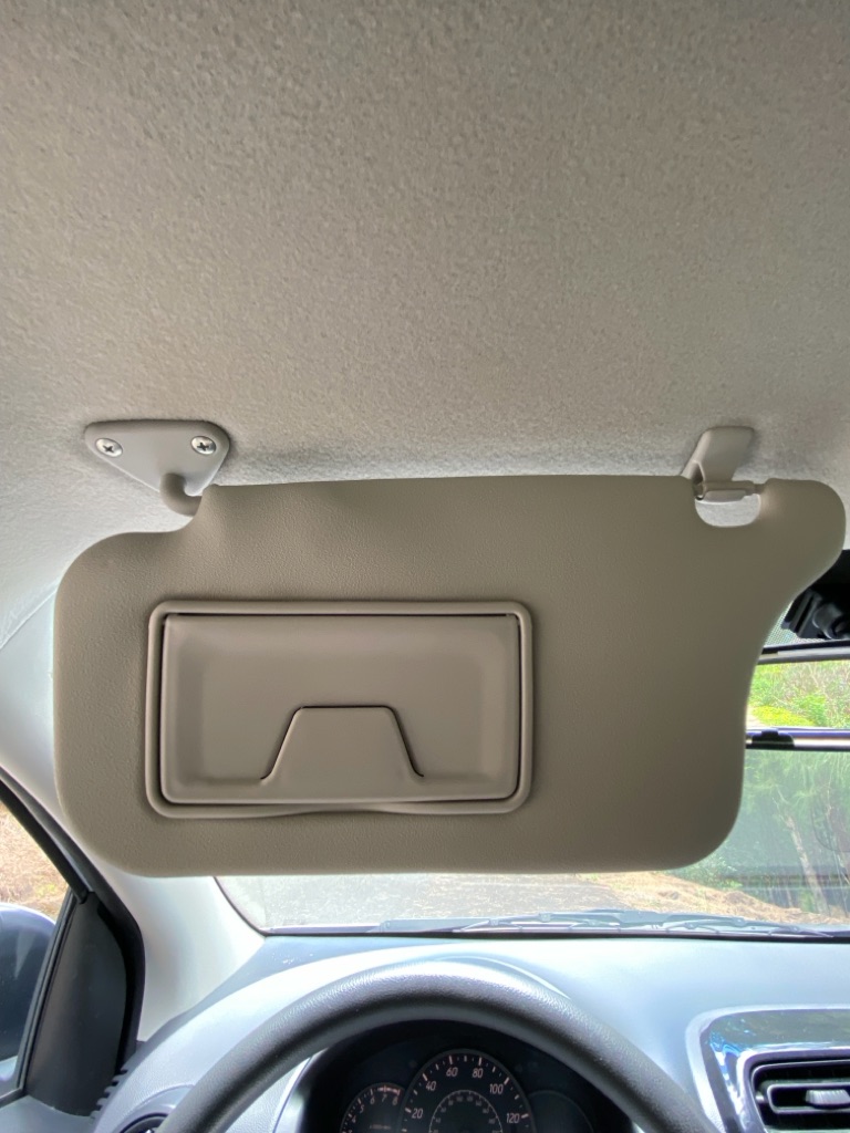Photo 44 of this MITSUBISHI MIRAGE