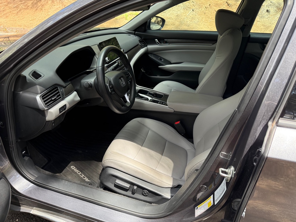 Photo 12 of this HONDA ACCORD