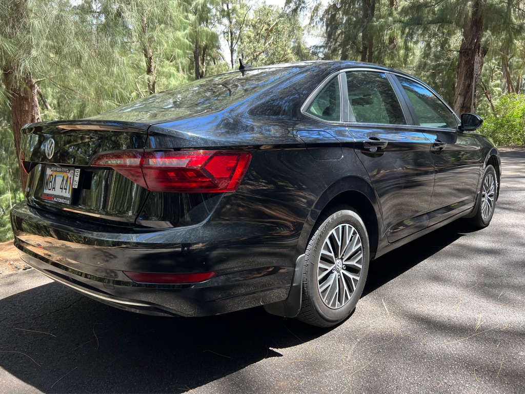 Photo 6 of this VOLKSWAGEN JETTA