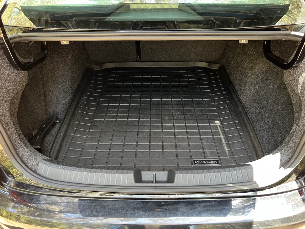 Photo 18 of this VOLKSWAGEN JETTA