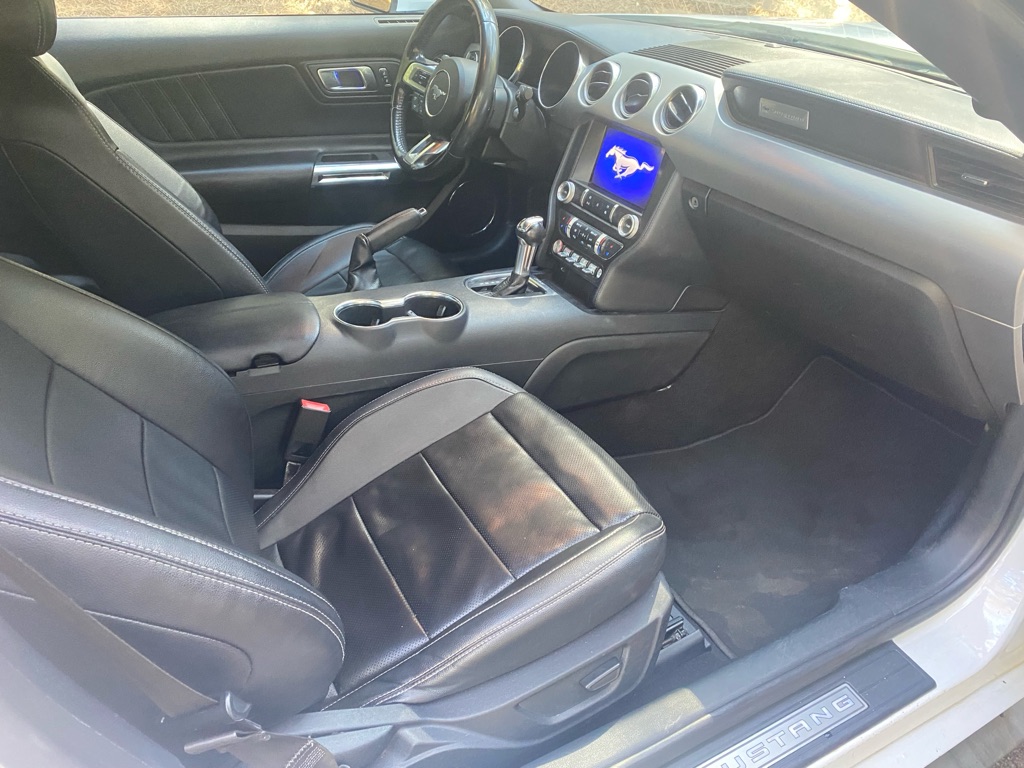 Photo 18 of this FORD MUSTANG