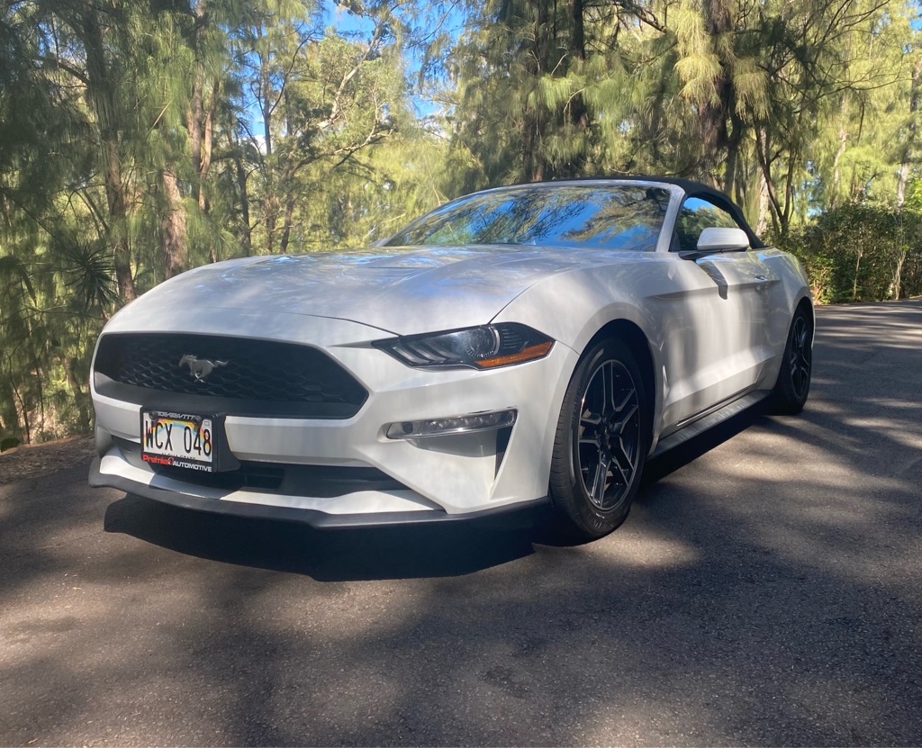 Photo 2 of this FORD MUSTANG