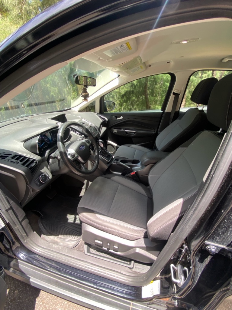 Photo 13 of this FORD C-MAX