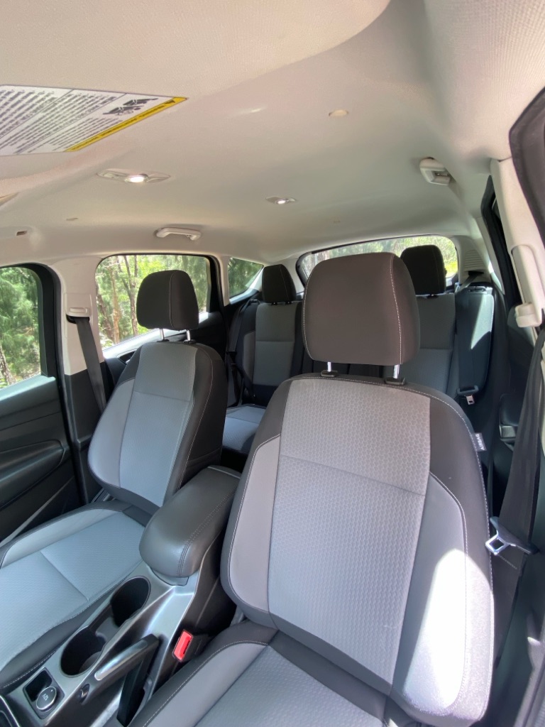 Photo 14 of this FORD C-MAX