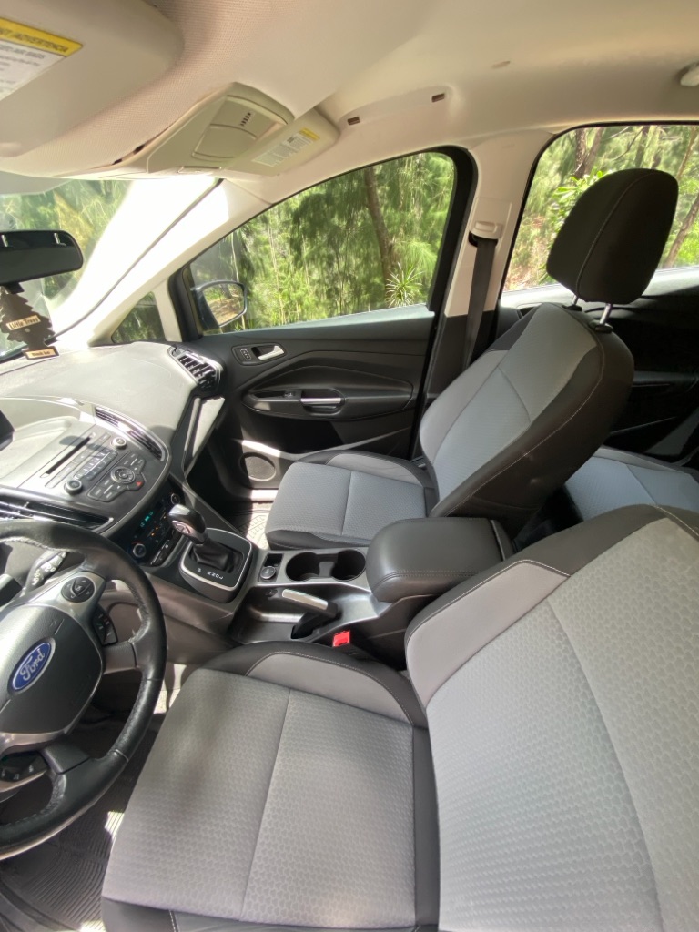 Photo 12 of this FORD C-MAX