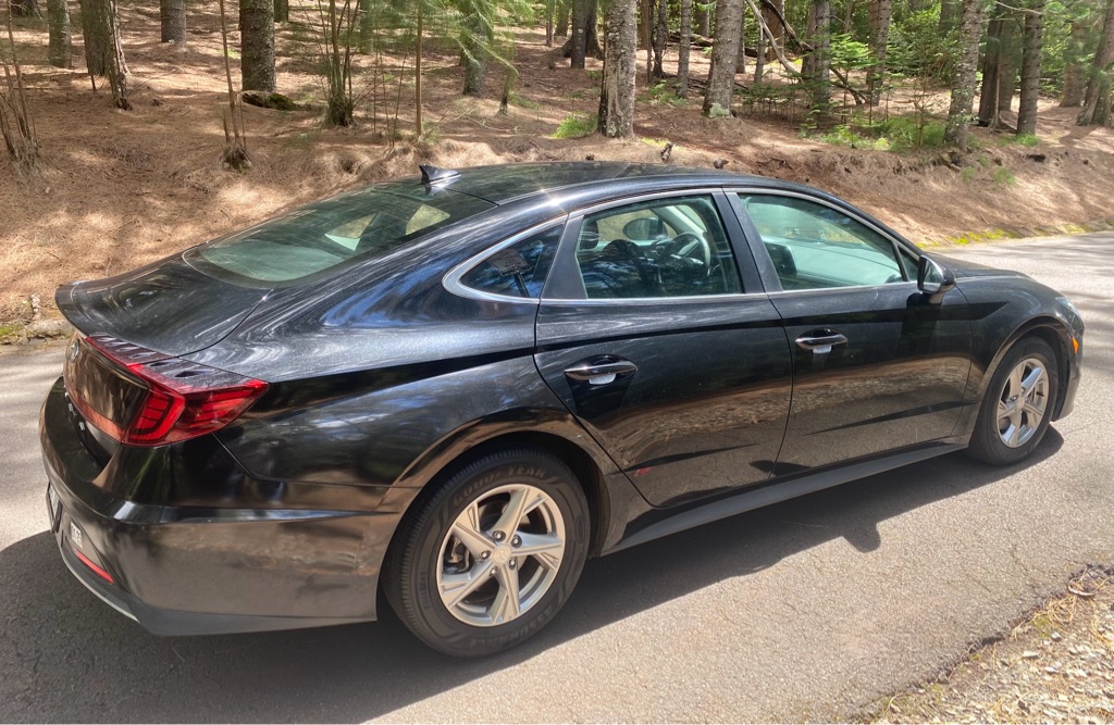 Photo 9 of this HYUNDAI SONATA