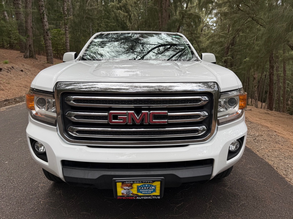 Photo 2 of this GMC CANYON