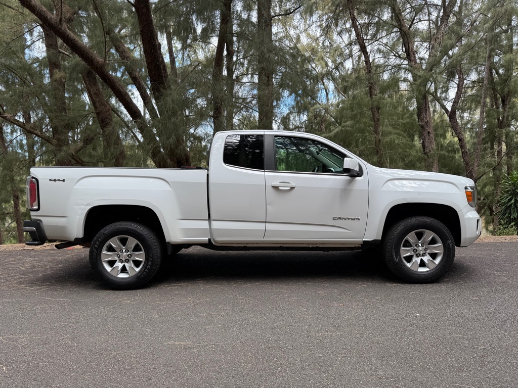 Photo 9 of this GMC CANYON