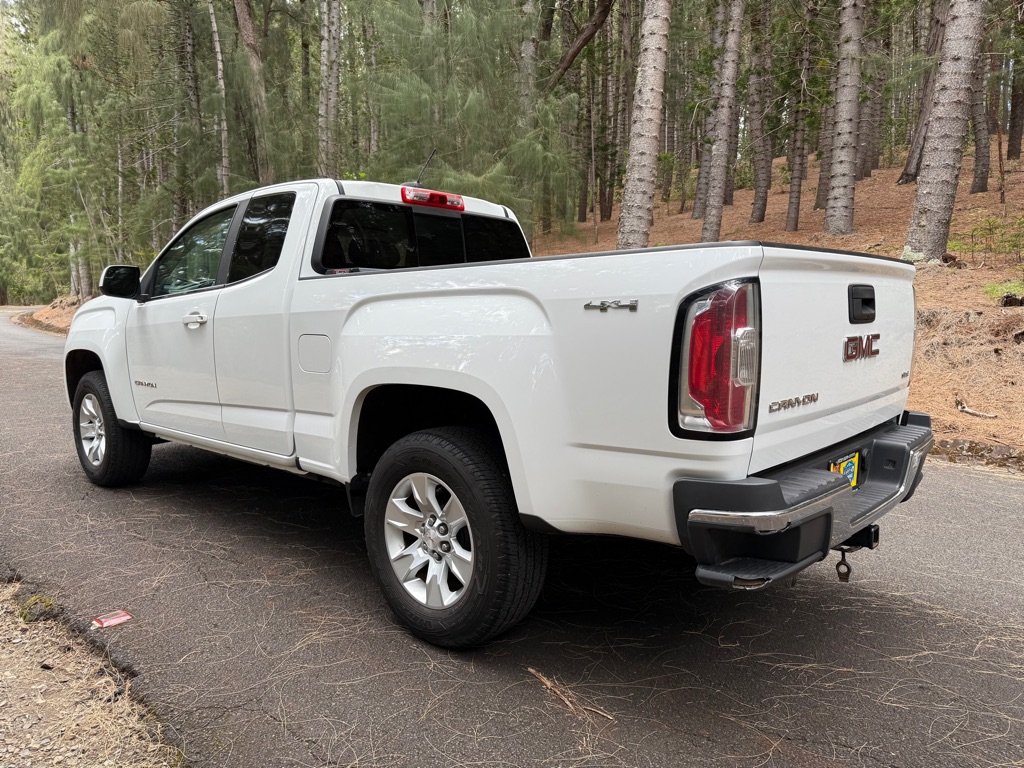Photo 5 of this GMC CANYON