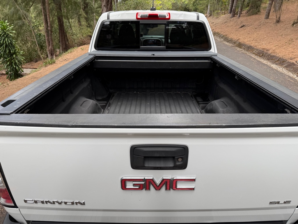 Photo 7 of this GMC CANYON