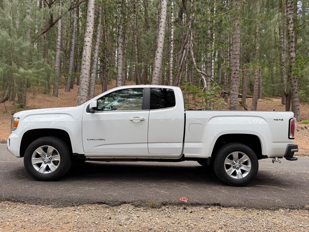 Photo 4 of this GMC CANYON