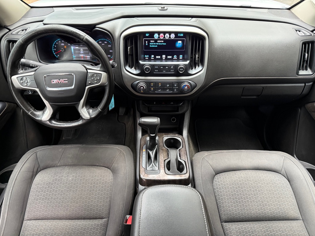 Photo 15 of this GMC CANYON