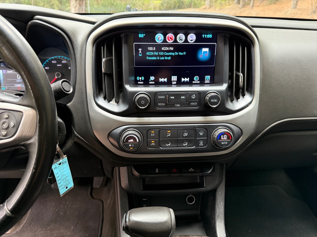 Photo 17 of this GMC CANYON