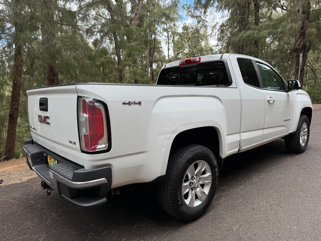 Photo 8 of this GMC CANYON