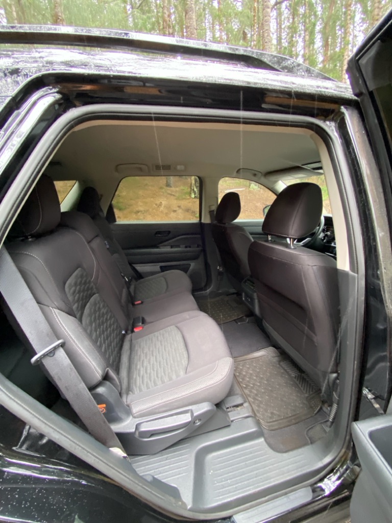 Photo 21 of this NISSAN PATHFINDER