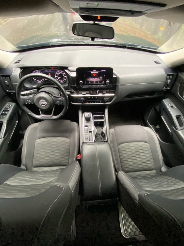 Photo 31 of this NISSAN PATHFINDER