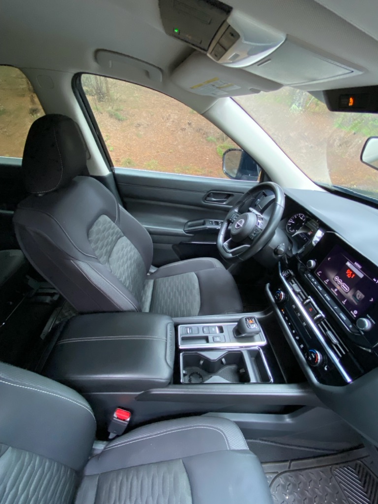 Photo 25 of this NISSAN PATHFINDER
