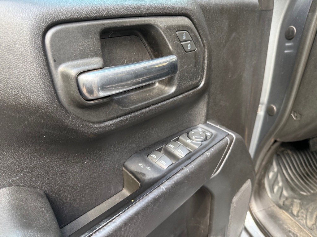 Photo 10 of this CHEVROLET SILVERADO 1500