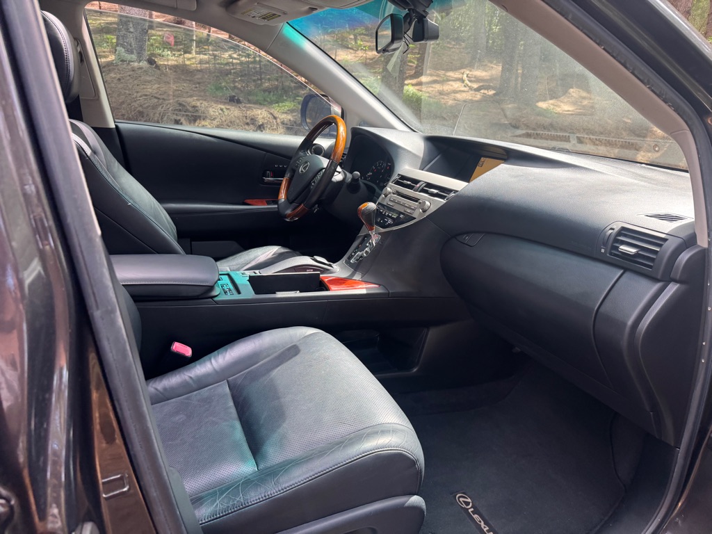 Photo 19 of this LEXUS RX