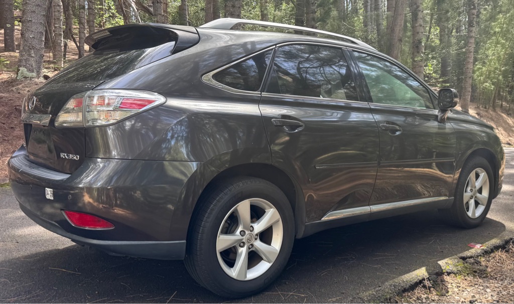 Photo 7 of this LEXUS RX