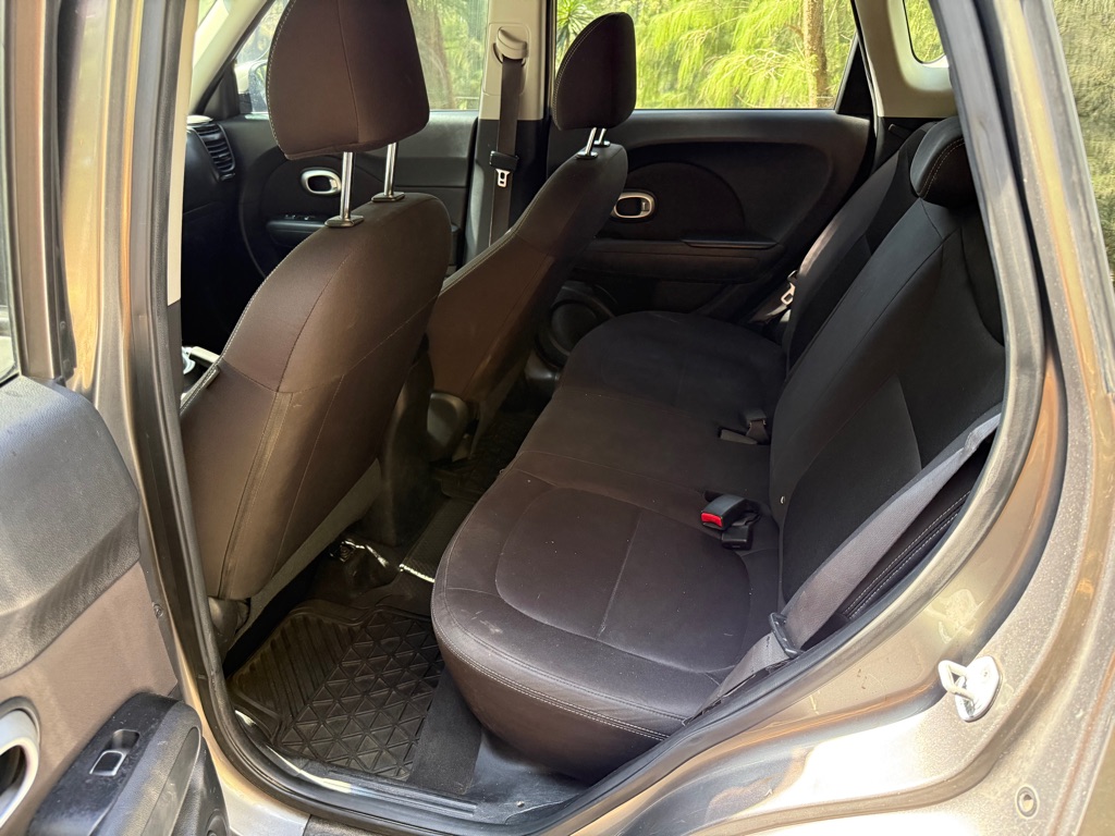 Photo 13 of this KIA SOUL