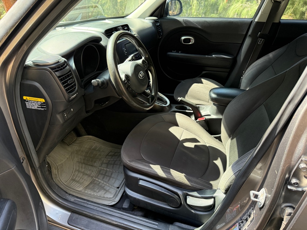 Photo 12 of this KIA SOUL