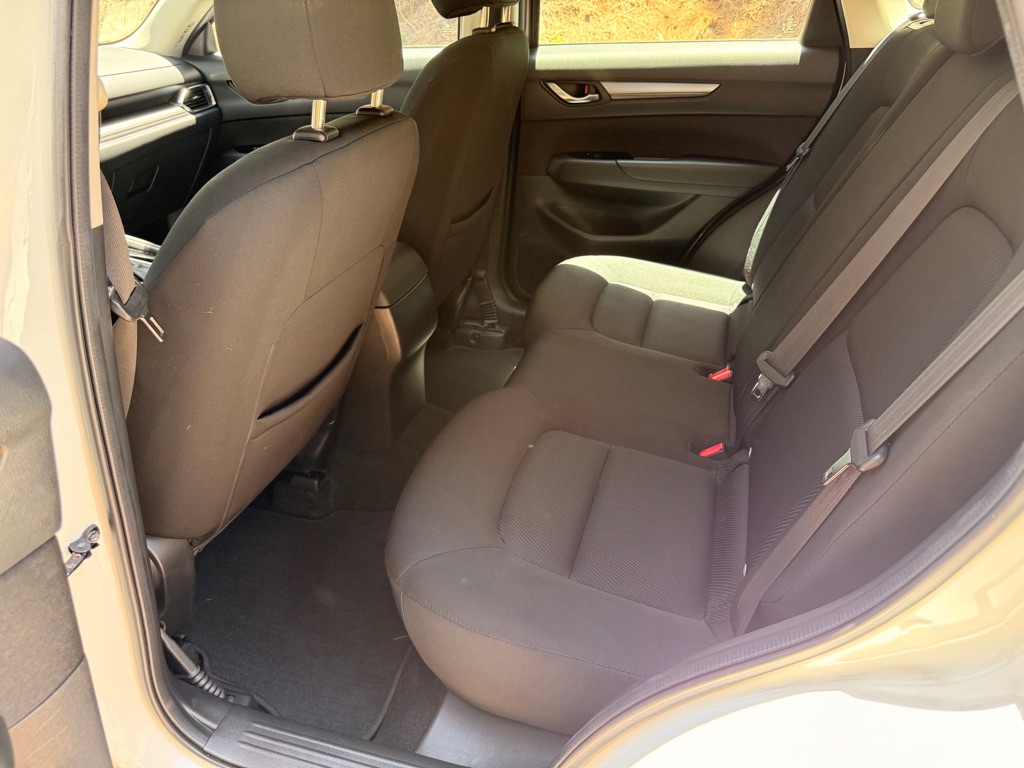 Photo 15 of this MAZDA CX-5