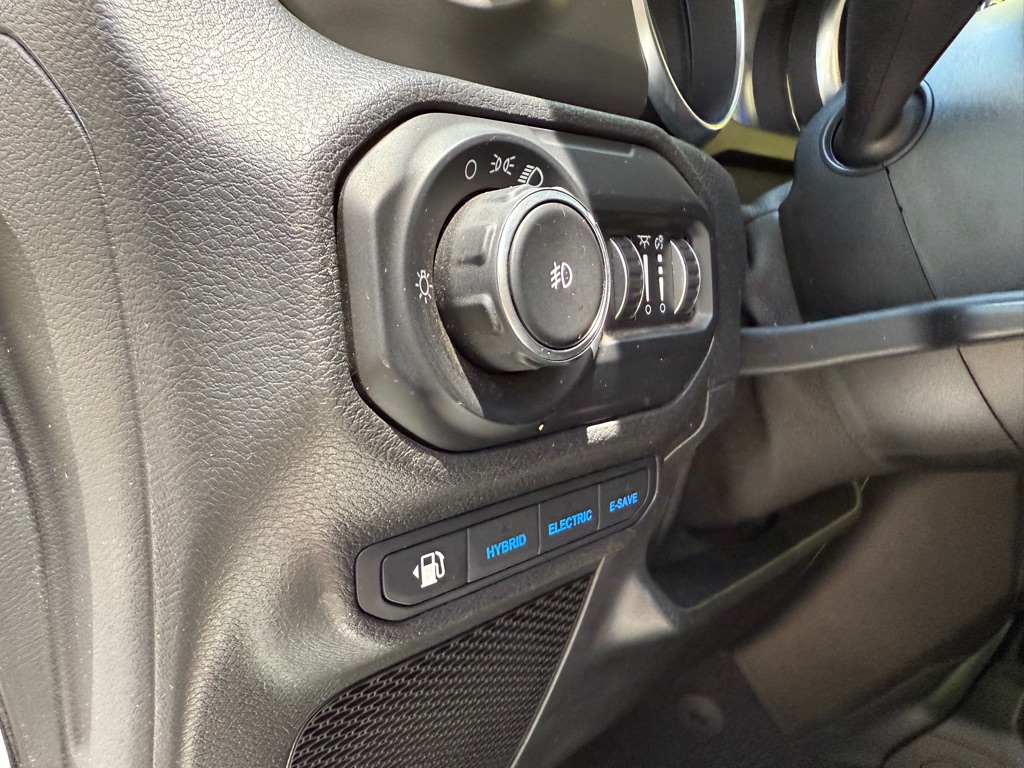 Photo 12 of this JEEP WRANGLER UNLIMI