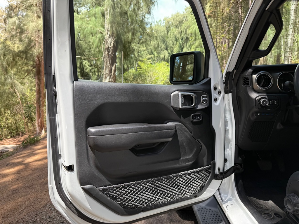 Photo 9 of this JEEP WRANGLER UNLIMI