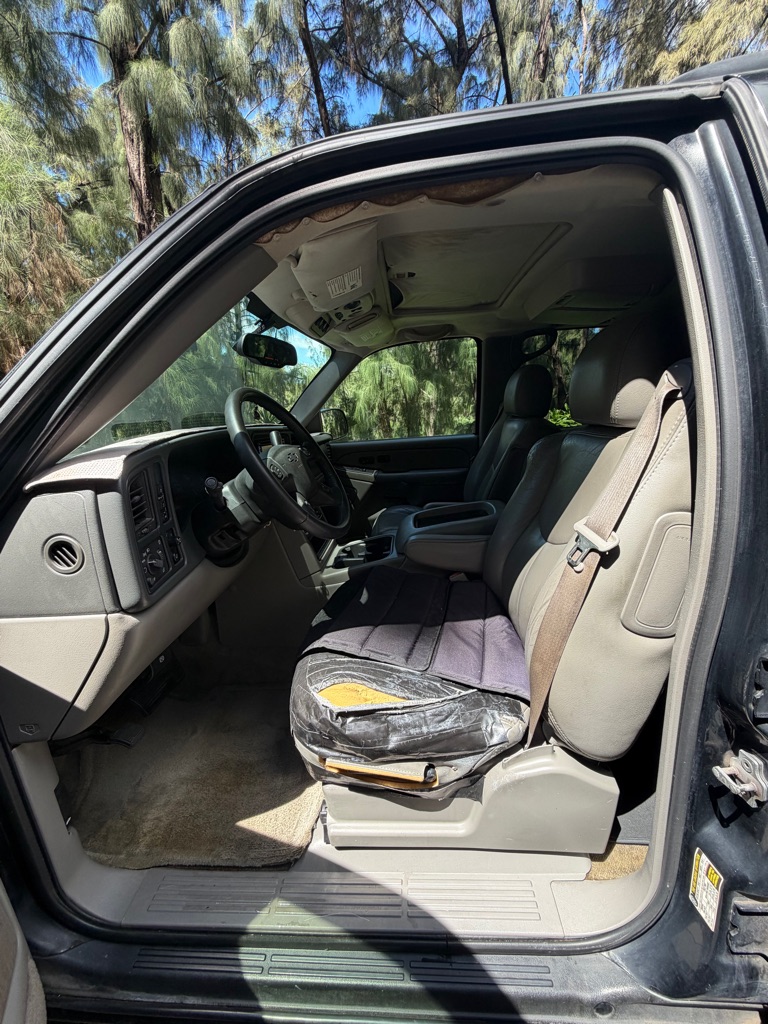 Photo 11 of this CHEVROLET TAHOE