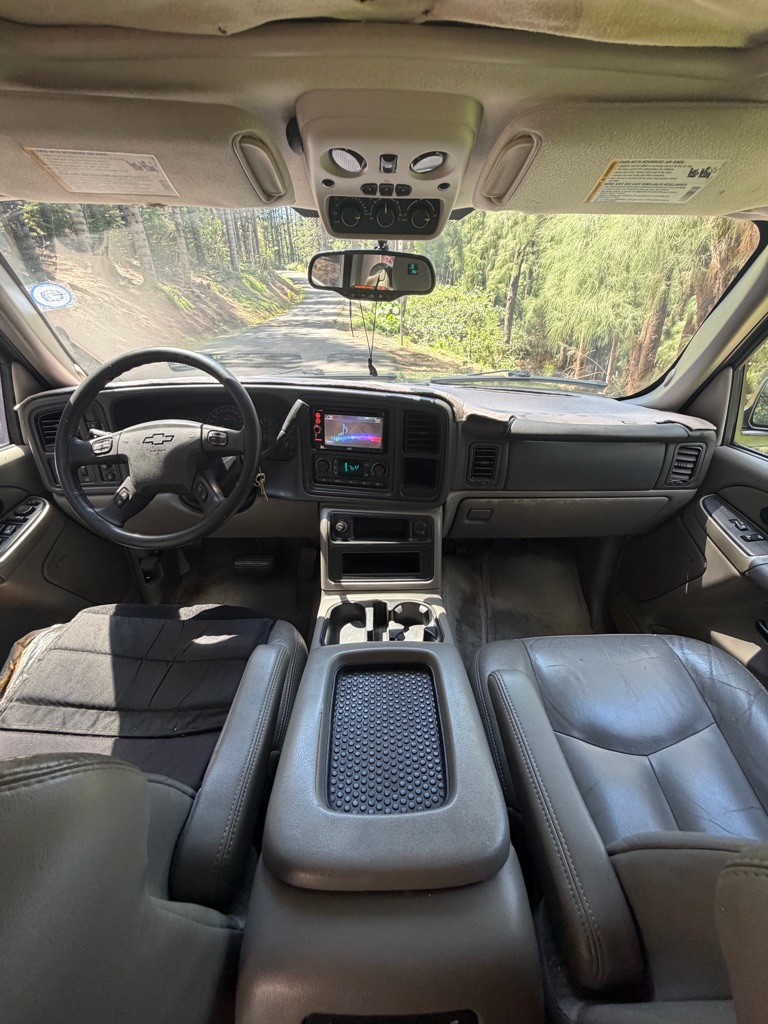 Photo 21 of this CHEVROLET TAHOE
