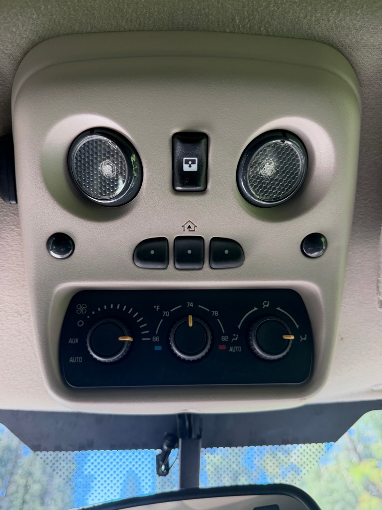Photo 57 of this CHEVROLET TAHOE