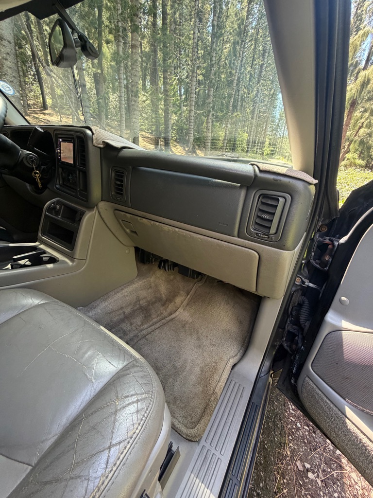 Photo 45 of this CHEVROLET TAHOE