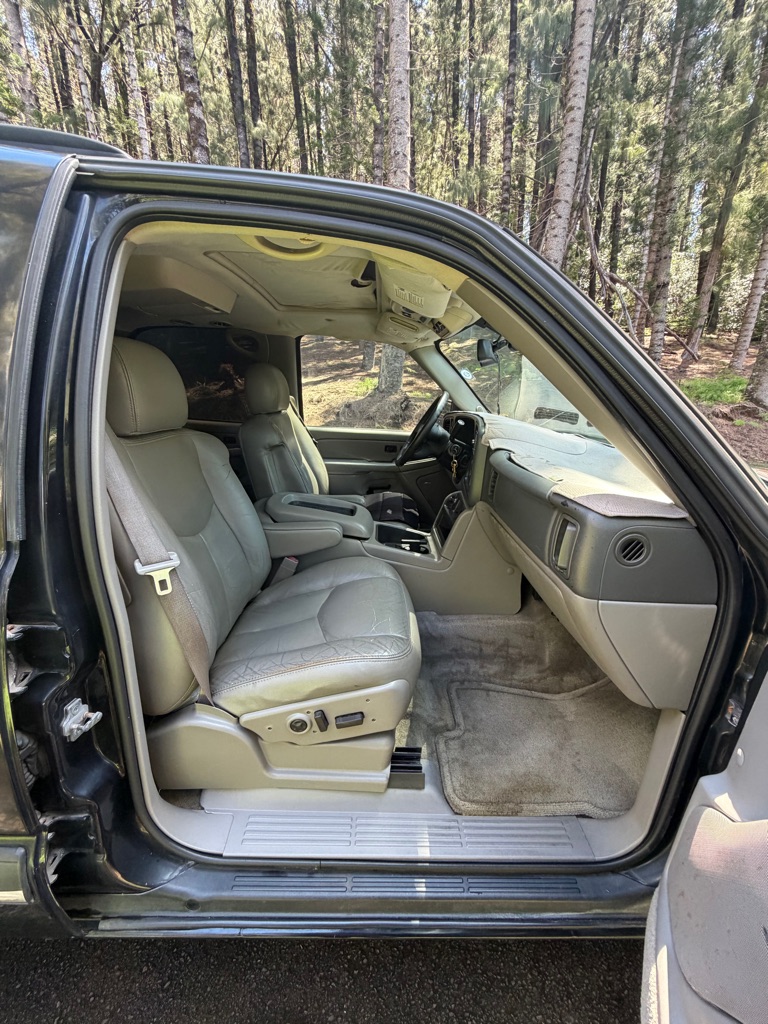 Photo 44 of this CHEVROLET TAHOE