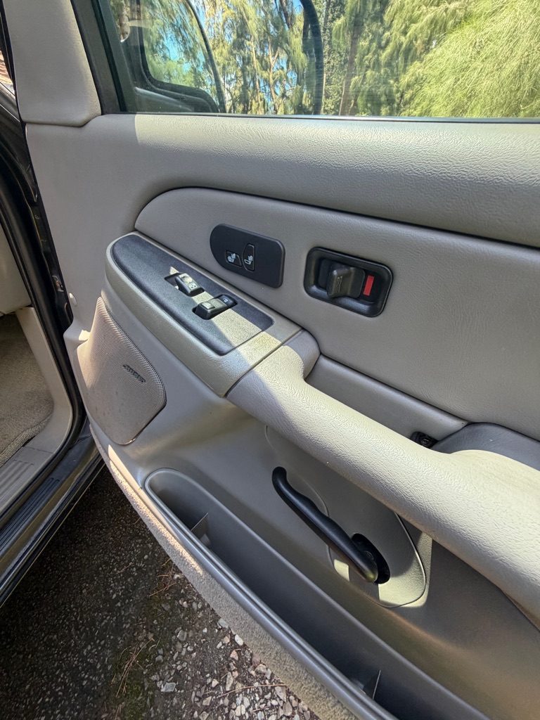 Photo 43 of this CHEVROLET TAHOE