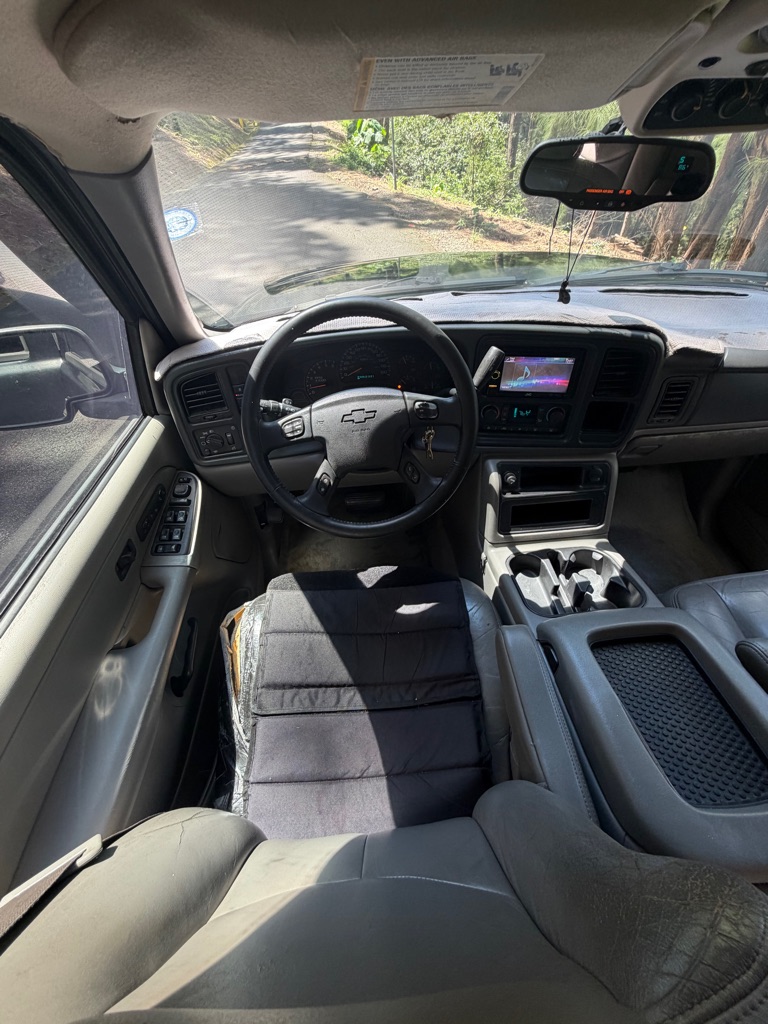 Photo 19 of this CHEVROLET TAHOE