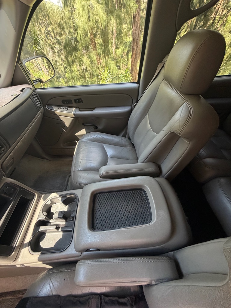 Photo 13 of this CHEVROLET TAHOE