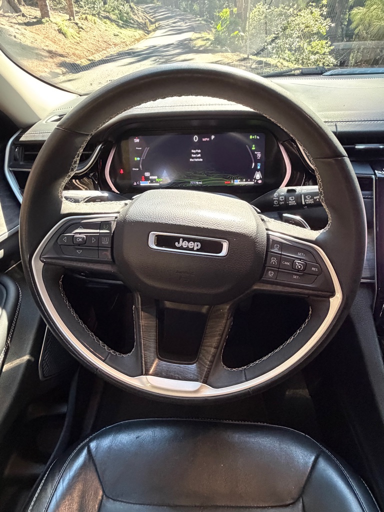 Photo 52 of this JEEP GRAND CHEROKEE