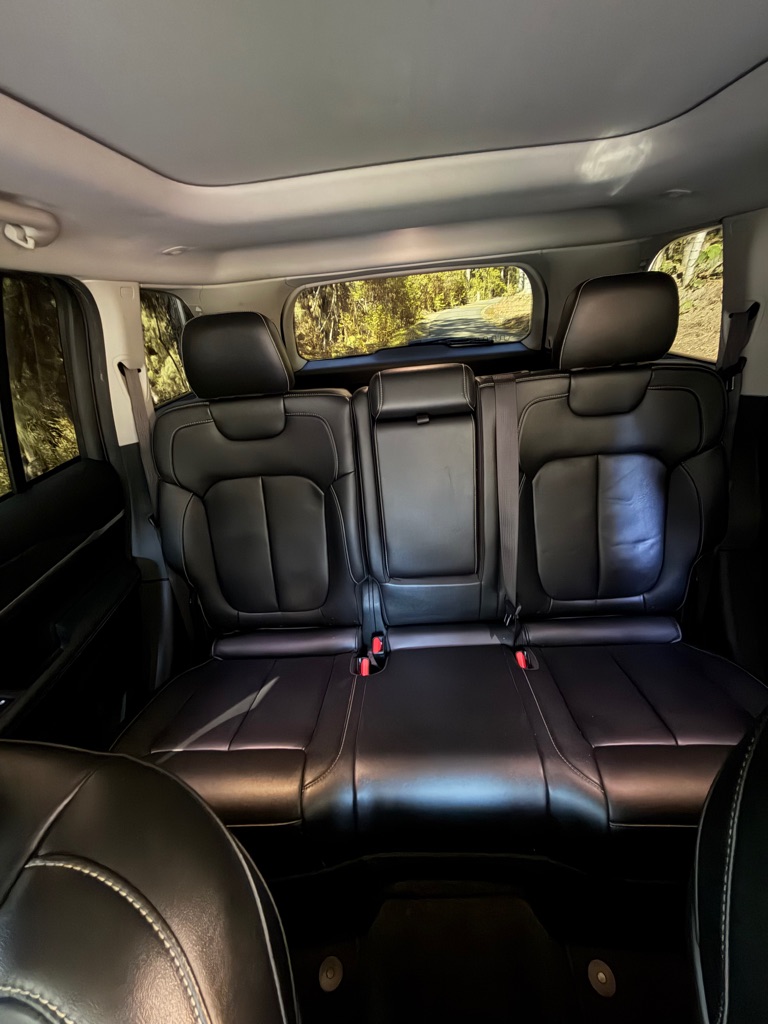 Photo 19 of this JEEP GRAND CHEROKEE