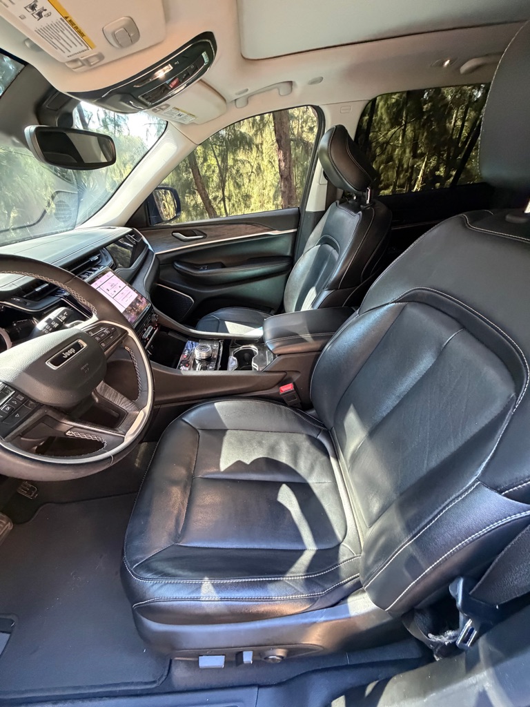 Photo 15 of this JEEP GRAND CHEROKEE