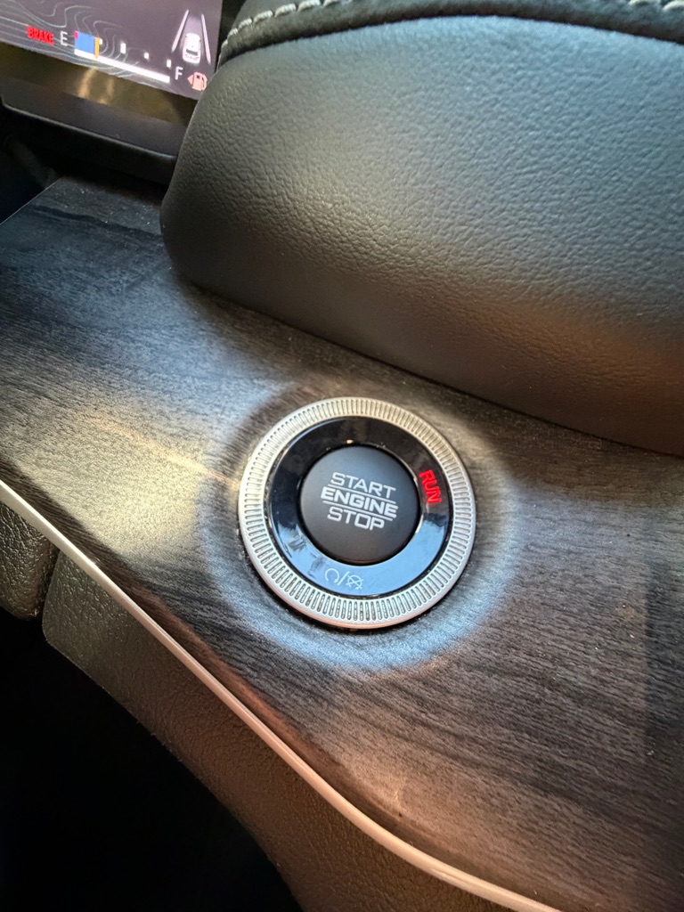 Photo 51 of this JEEP GRAND CHEROKEE
