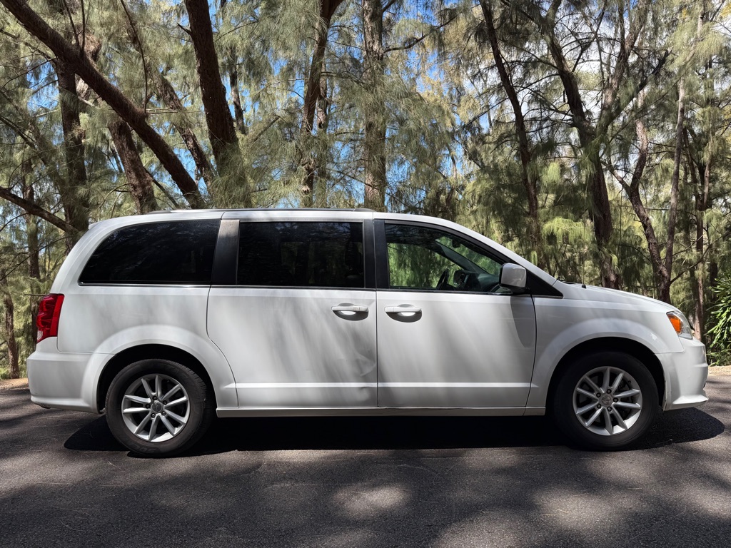 Photo 8 of this DODGE GRAND CARAVAN