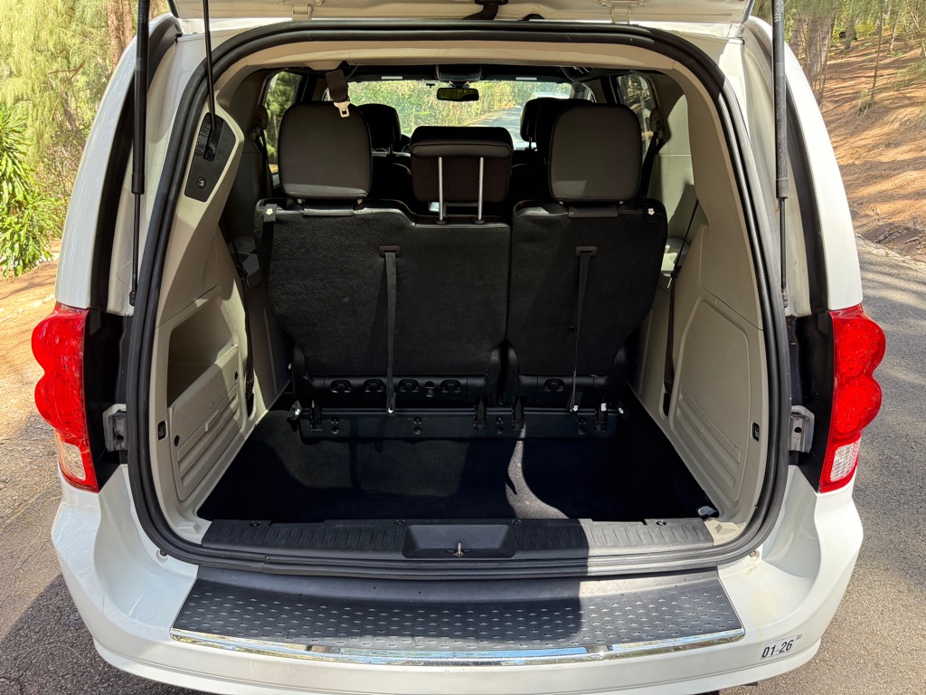 Photo 21 of this DODGE GRAND CARAVAN