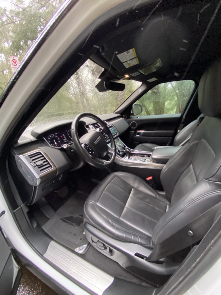 Photo 30 of this LAND ROVER RANGE ROVER SPO