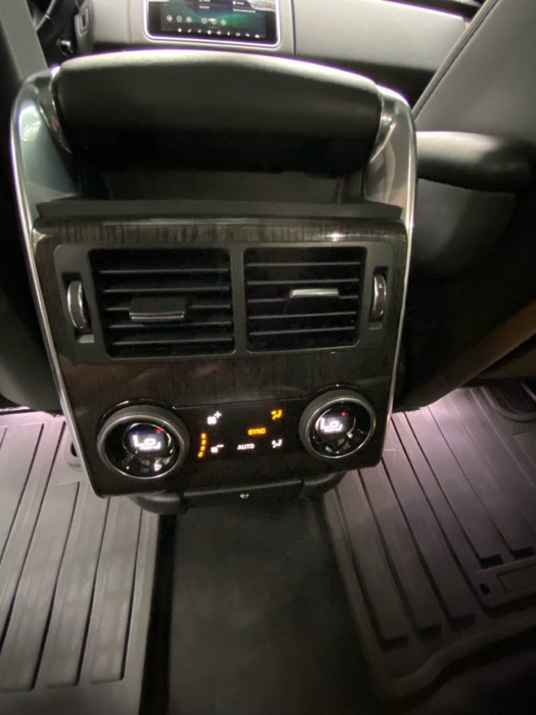 Photo 38 of this LAND ROVER RANGE ROVER SPO