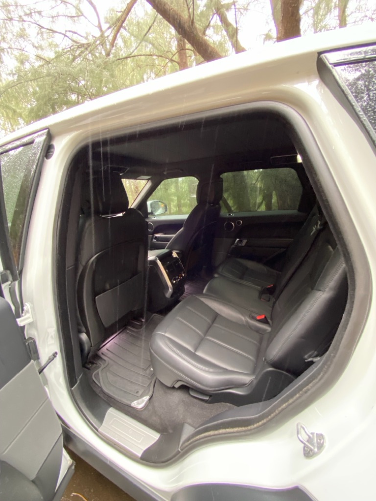 Photo 36 of this LAND ROVER RANGE ROVER SPO