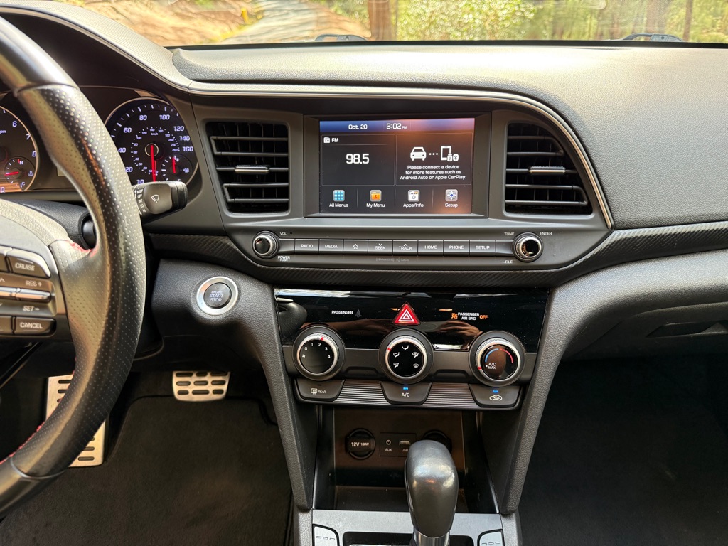 Photo 15 of this HYUNDAI ELANTRA