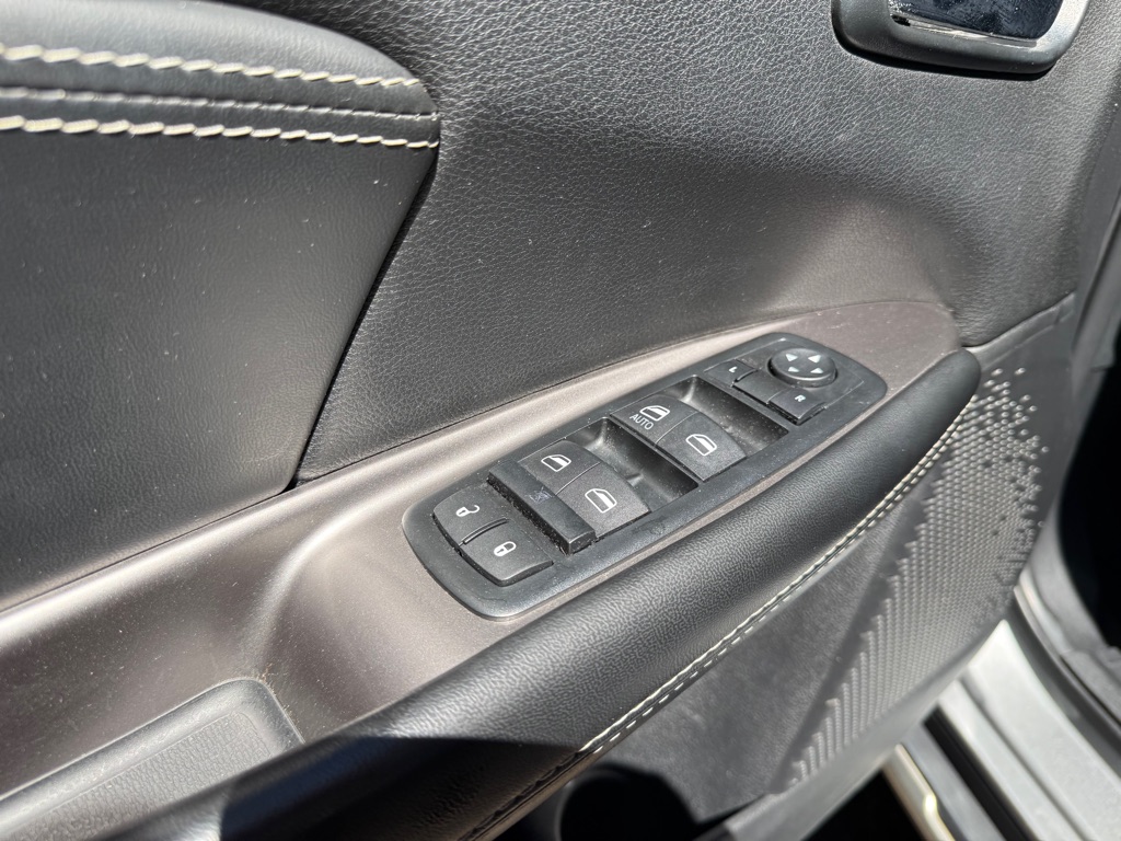 Photo 11 of this DODGE JOURNEY